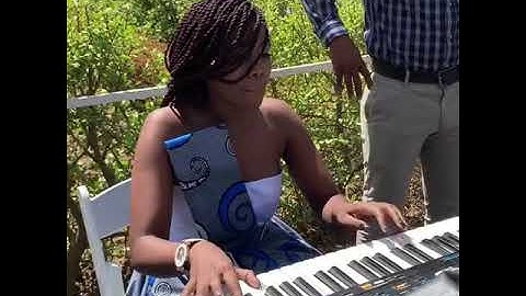 Itende _Lady on Roland e 16