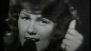 Video thumbnail of "Mimmi Mustakallio - Kroppaani jos haluatte 1973"