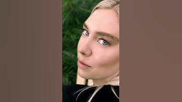 The Panthère de Cartier watch is the mistress of time, untameable as it guards the passing hours.