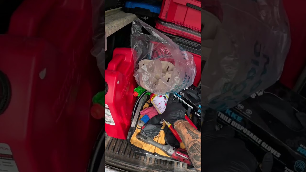 Stranded driver got the surprise of his life! 🤣 #free #repair #fyp #shorts #funny #car #mechanic