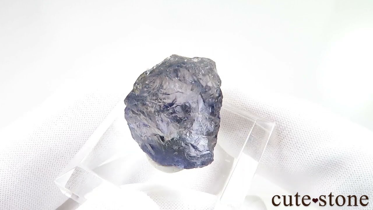 マダガスカル産 アイオライトの原石 No.2 - cute stone -