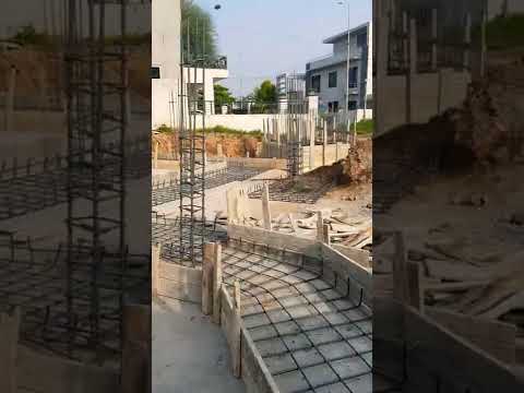 Video: Gulv på bakken på stripefundament: støpeprosedyre, materialvalg, byggherreråd