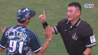 08/06 統一 VS 富邦 二局下，李宗賢跑在三呎線外，所以分數不算，丘昌榮總教練遭驅逐出場