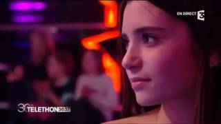 MALAISE AU TELETHON : "TOUT LE MONDE DEBOUT"