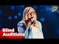 Paola canta “Io Domani” di Marcella Bella | The Voice Senior Italy Blind Auditions