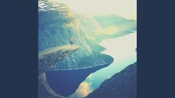 Bright Backdrops for Sublime Space