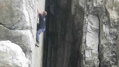 A heart-stopping climbing accident