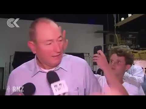 Australians call for Fraser Anning to be expelled from Parliament