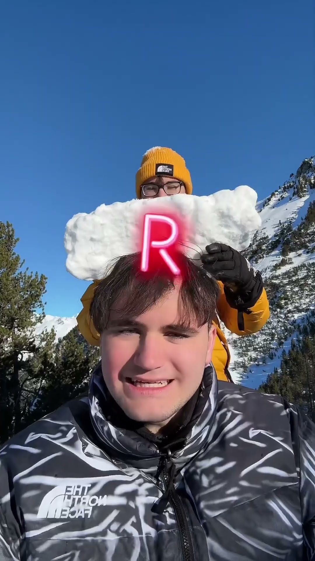 Ne jamais se prendre la boule de neige !