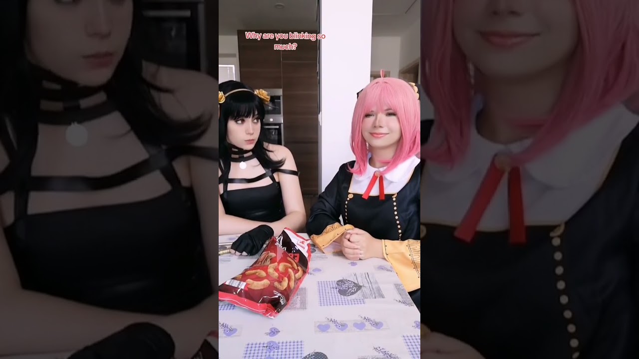 I tried to get the waiter's attention | Yor Forger & Anya Forger #cosplay | Spy X Family