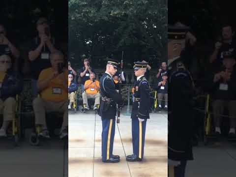 Changing of the Guard: Tomb of the Unknowns