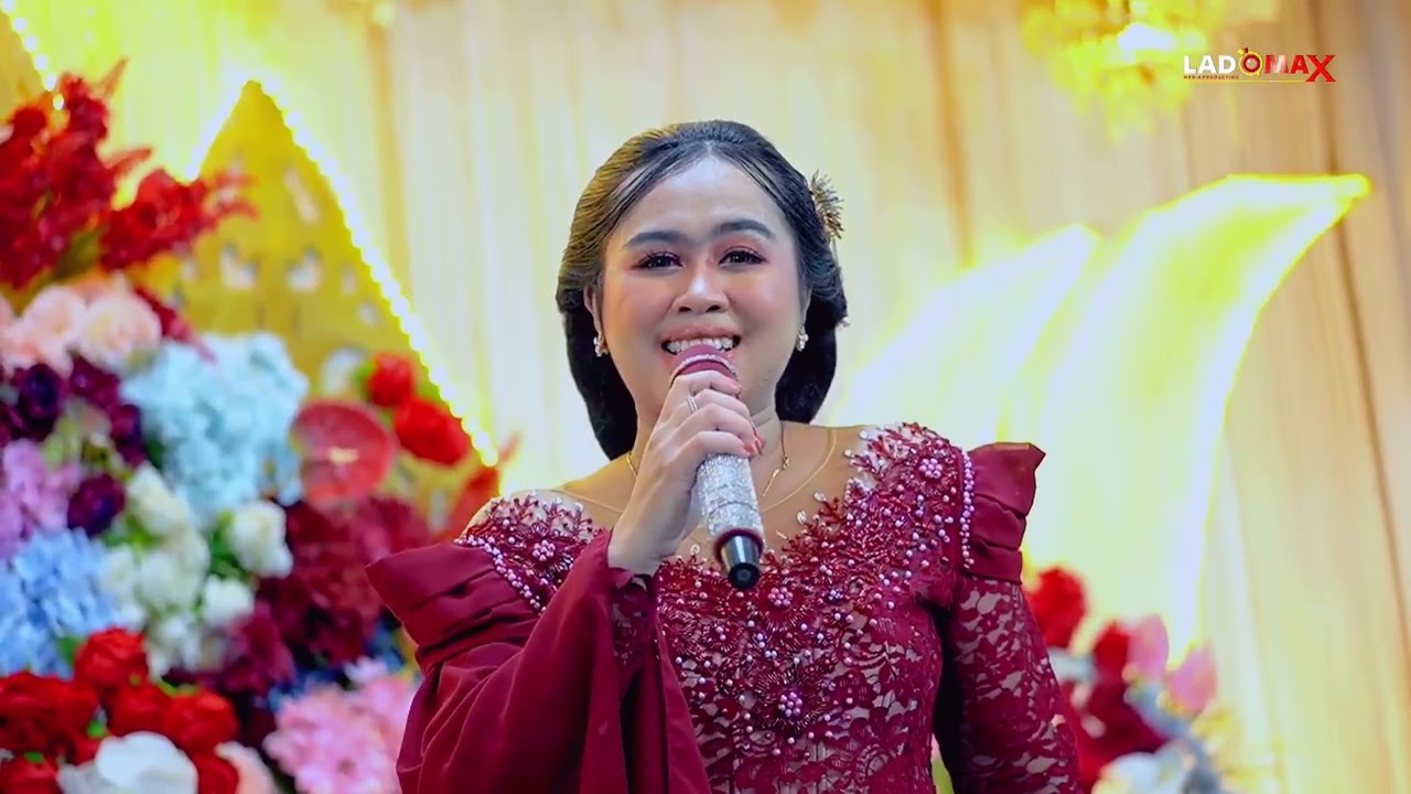 Lilo   -  CLUSTER MUSIC  - Live Karawang Timur