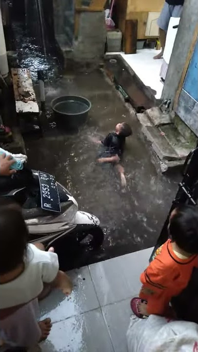 maen hujan di pagi hari