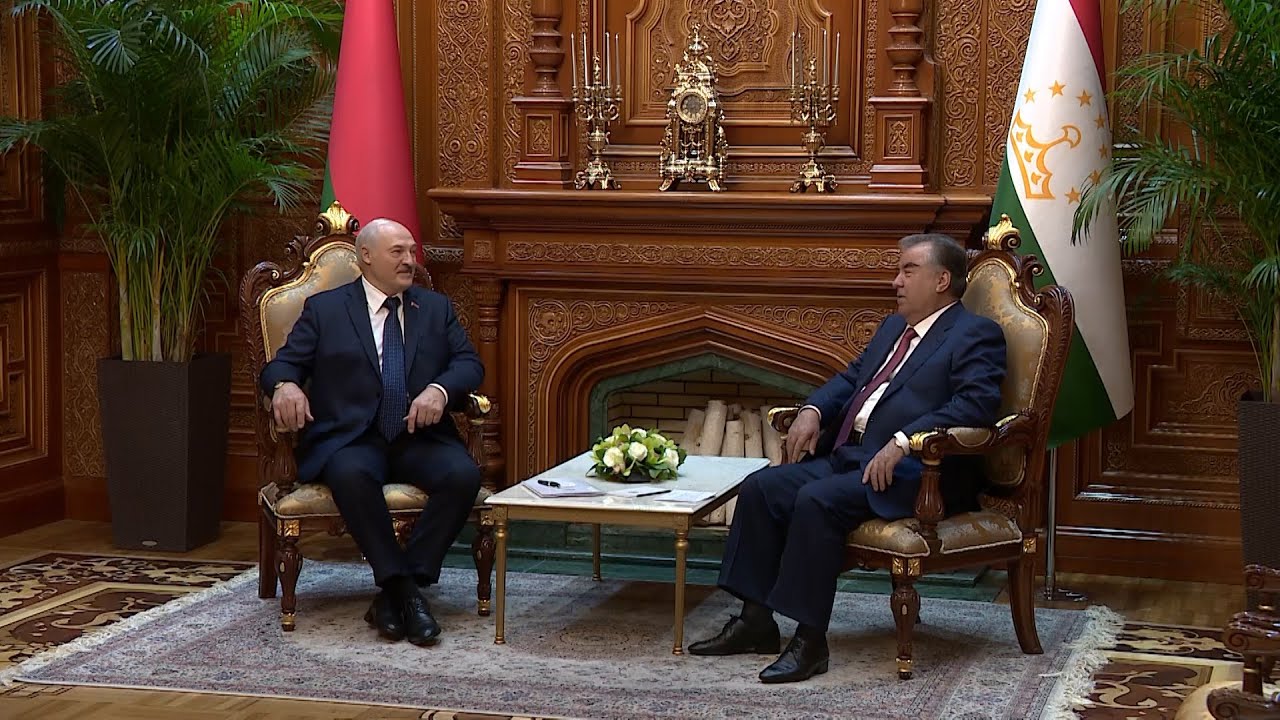 Лукашенко: Как долетел?! Как к себе домой! || Встреча с Рахмоном. Душанбе, сентябрь 2021