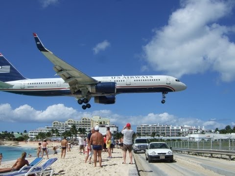 Maho Beach St Maarten - Extreme Plane Spotting and Jet Blasts!