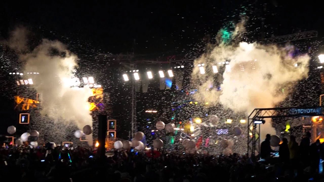 New year's eve countdown at victoria harbour hong kong! Counting New Years Eve 2013 Niagara Falls, Sylwester w Kanadzie Niagara Falls :) - YouTube
