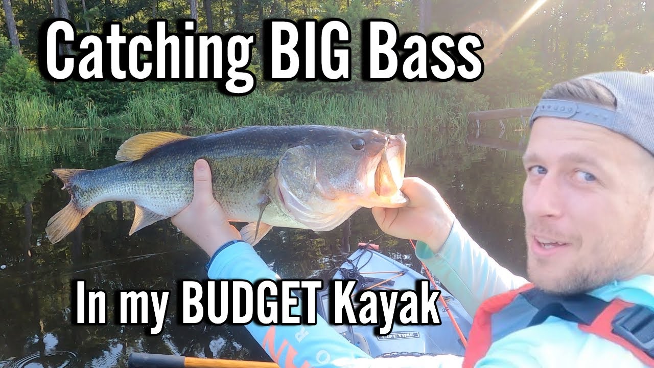 Catching BIG bass in my BUDGET Kayak (East Texas Fishing)