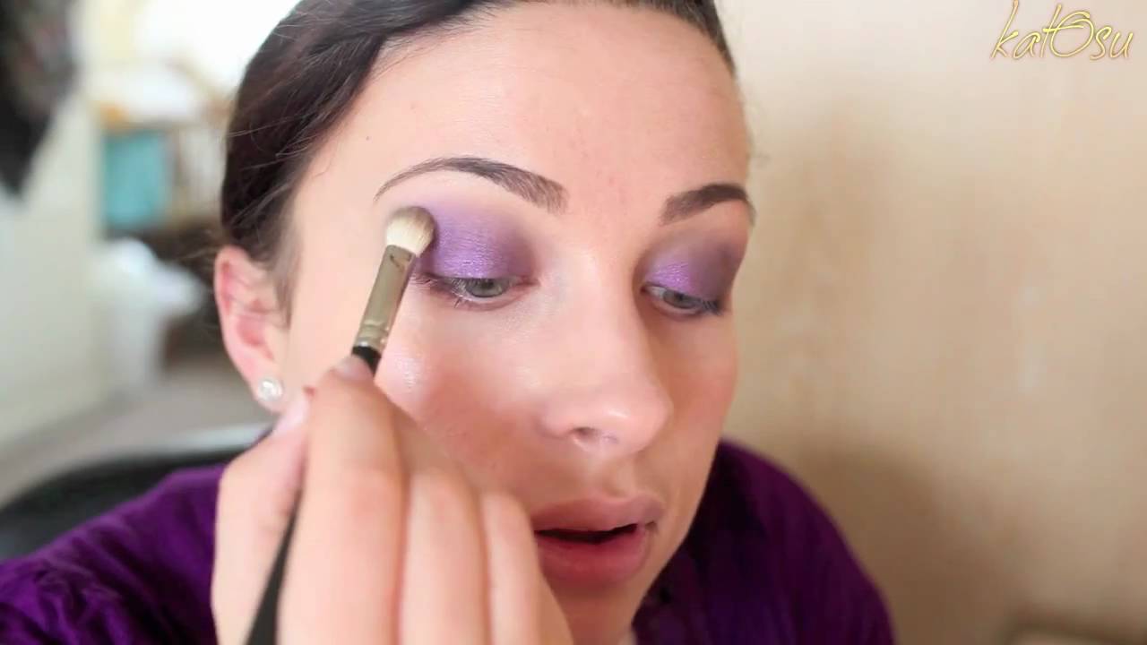 ** Makijaż - fiolet ze złotą kreską **