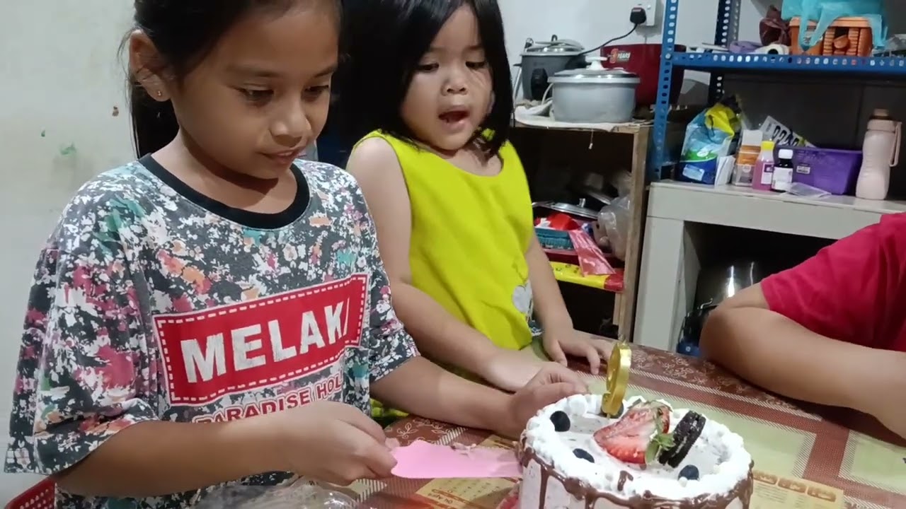 Selamat hari jadi ajik ke -9 Tahun,semoga berjaya Dalam sekolah dan sentiasa sihat-sihat