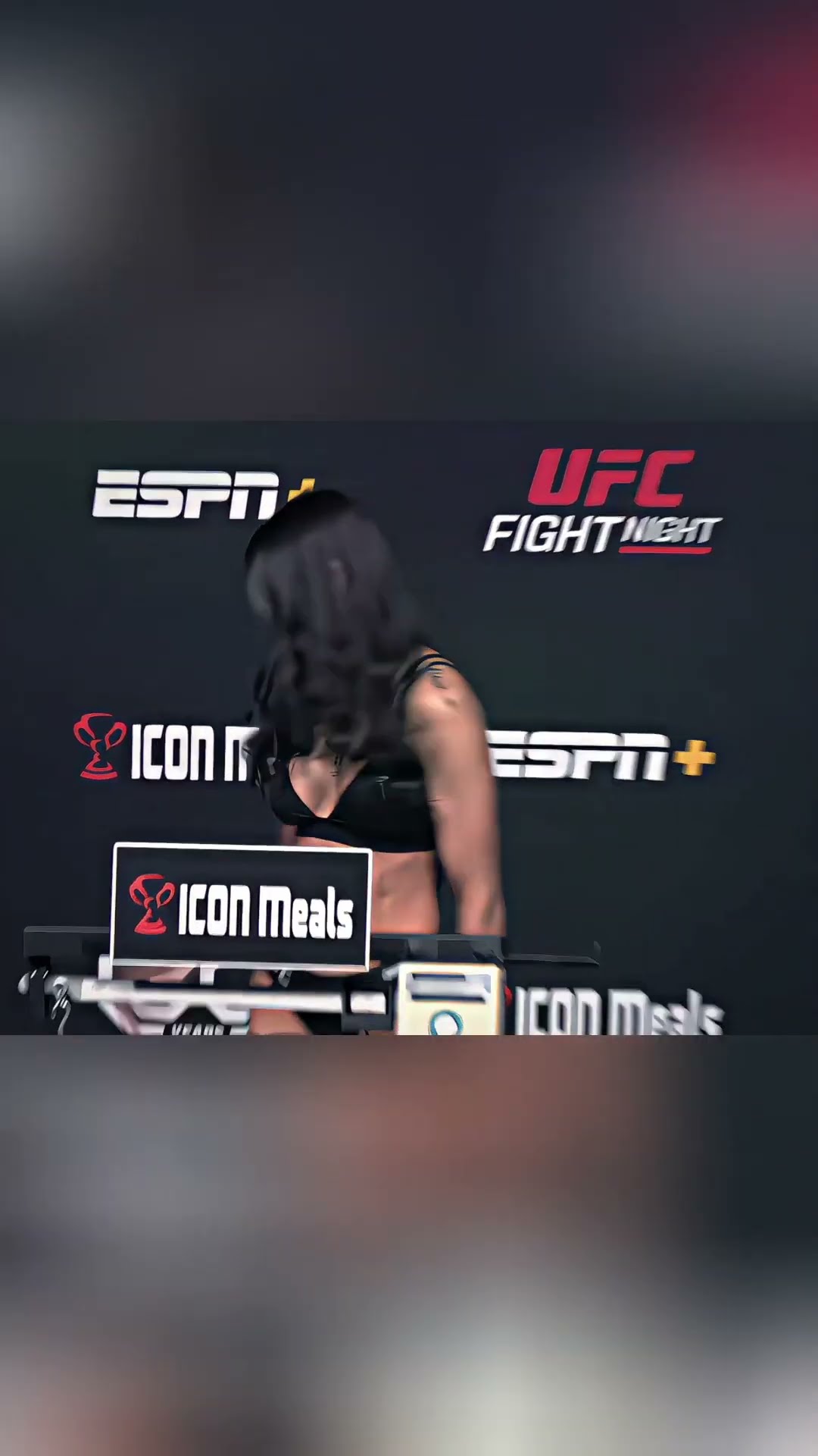UFC女火影迷，明明可以靠顔值吃飯可她卻偏偏選擇了格鬥#格鬥 #拳擊 #格斗 #综合格斗 #shorts