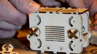 Сборка деревянной шкатулки с секретом Robotime ROKR LK502. Assembly woods gears in 12x speed.