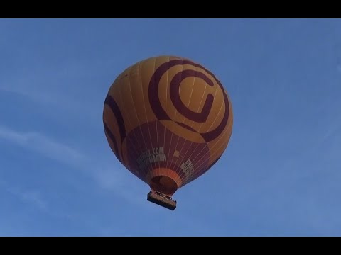 Video: Heteluchtballonnen In De Lucht - Ballonvaartwedstrijd In Velikiye Luki