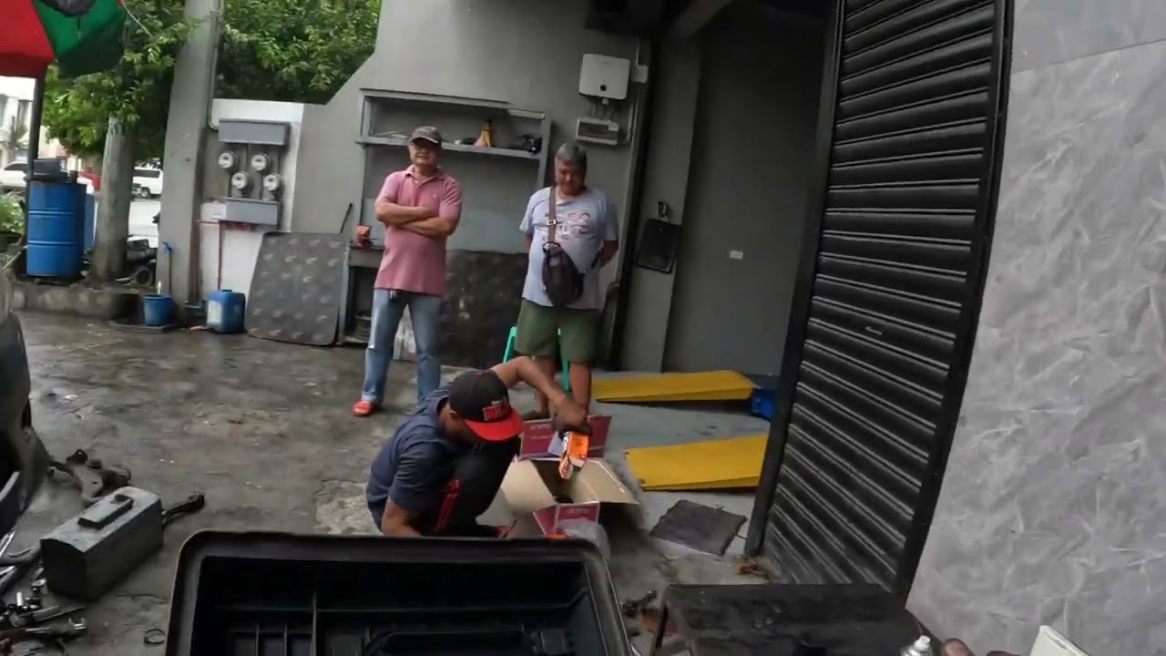 MITSUBISHI LANCER NAMAMATAYAN SA TAKBO