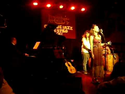 AMAYA FORCH- CLUB DE JAZZ DE SANTIAGO "SI ME COMPR...