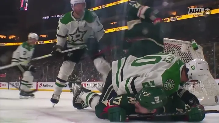 Ryan Suter Jumps On Top Of Former Teammate Marcus ...
