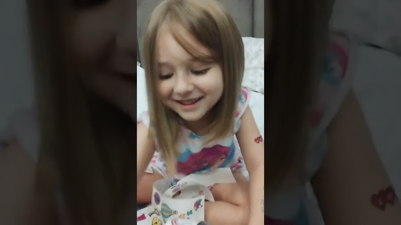 Brincando com tatuagem temporária