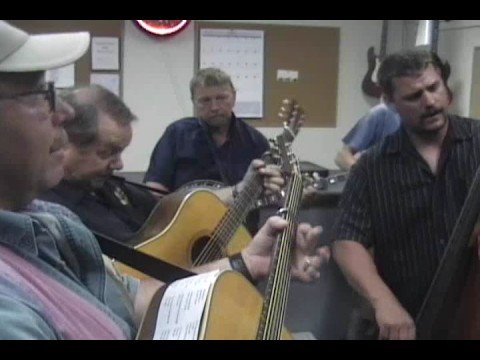 Martin Guitars jam at Elderly Instruments "Hit parade of love"