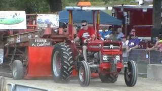 MF 135 pulling La Visitation 2014 Bourassa