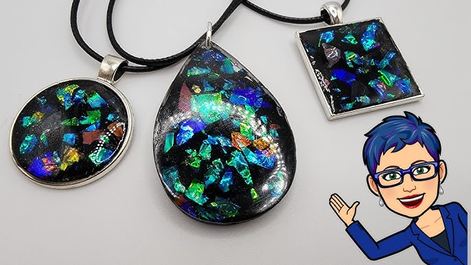 JustHandmade ~ Sparkling epoxy resin jewelry - tutorial / mica powder,  iridiscent flakes, microbeads 