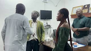 Le Patron Rivale Avec Employés ► Pipi WOBAHO COMEDIE