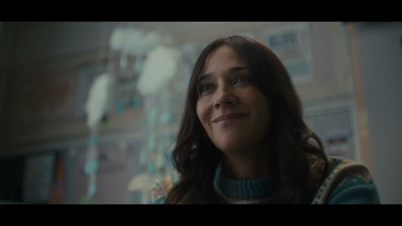 Black Mirror - Amanda starts running ads