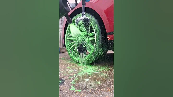 🔴Cleaning your wheels with a DRILL Brush✨️ #shorts #asmr #detailing #mkdetailing