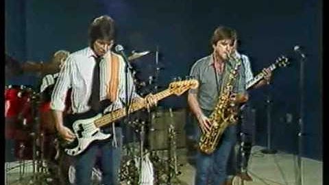 The Oscillators: Dust to Diamonds - Live From Studio One