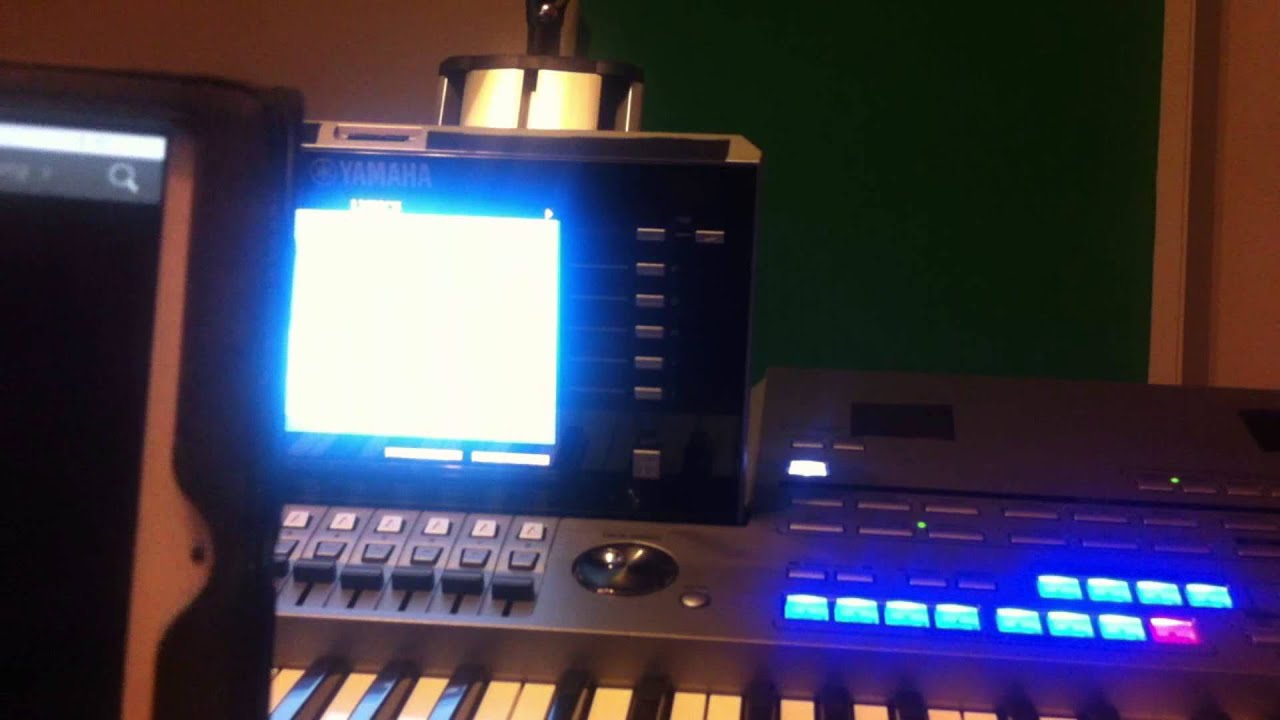 Tyros 5 WLAN IPAD  & Songbook+