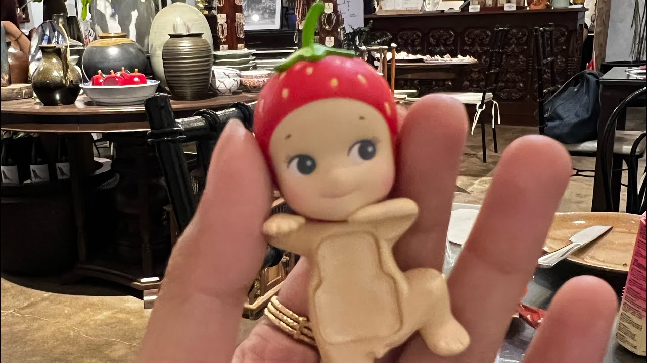 Unboxing My First Sonny Angel Hipper! 🥹🍓 - YouTube