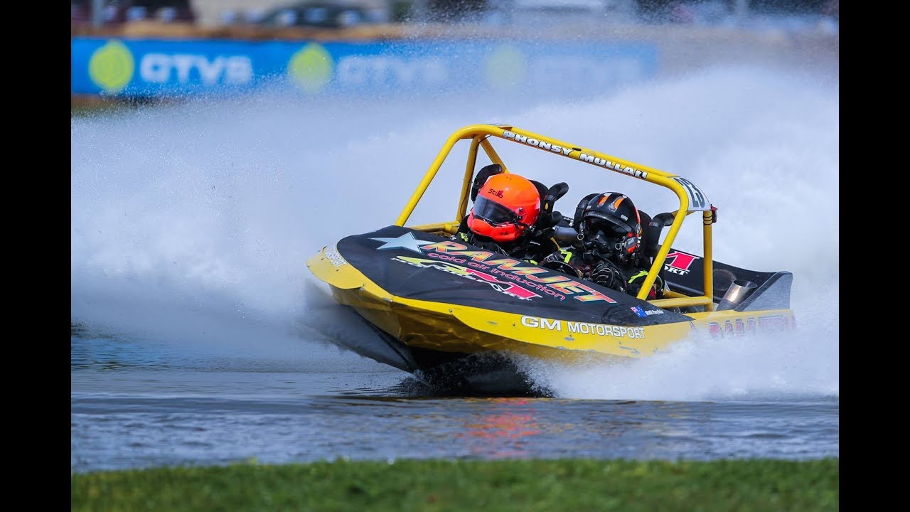 v8 powerboat racing