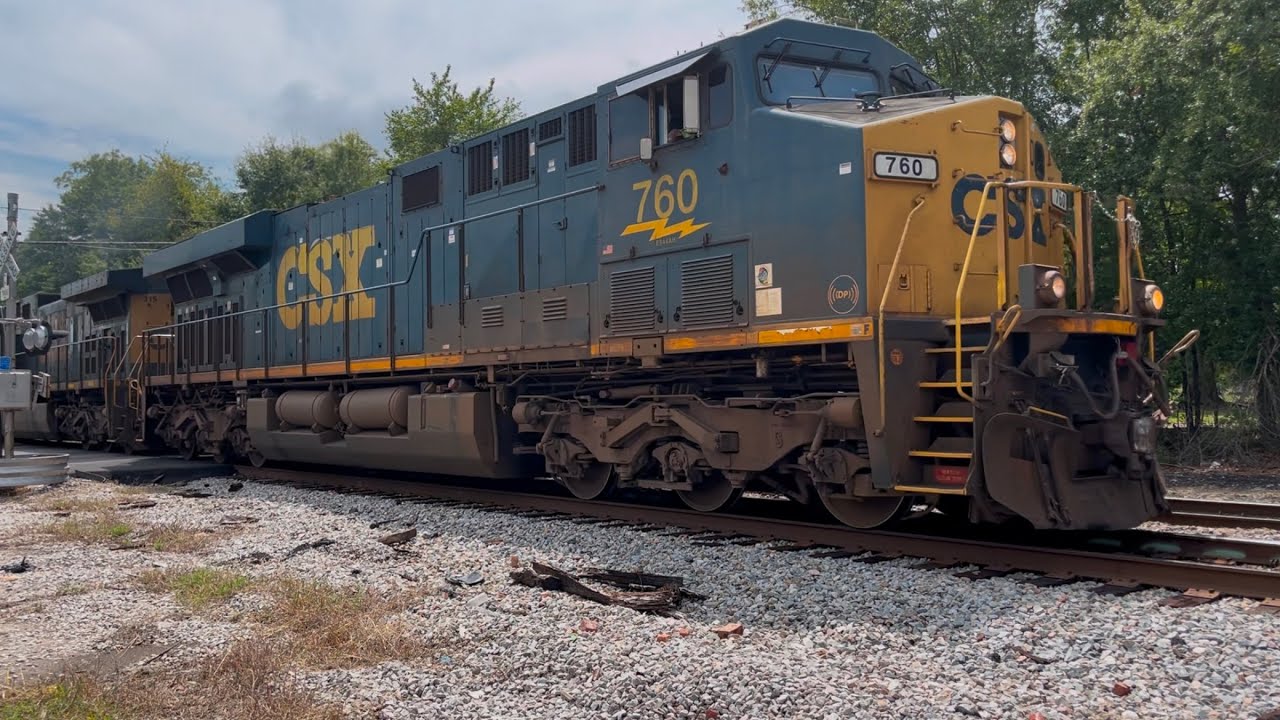 CSX 760 Leads Long CSX M410-21 NB Manifest Train Florence SC - YouTube