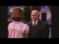 Annie Daddy Warbucks Sings 