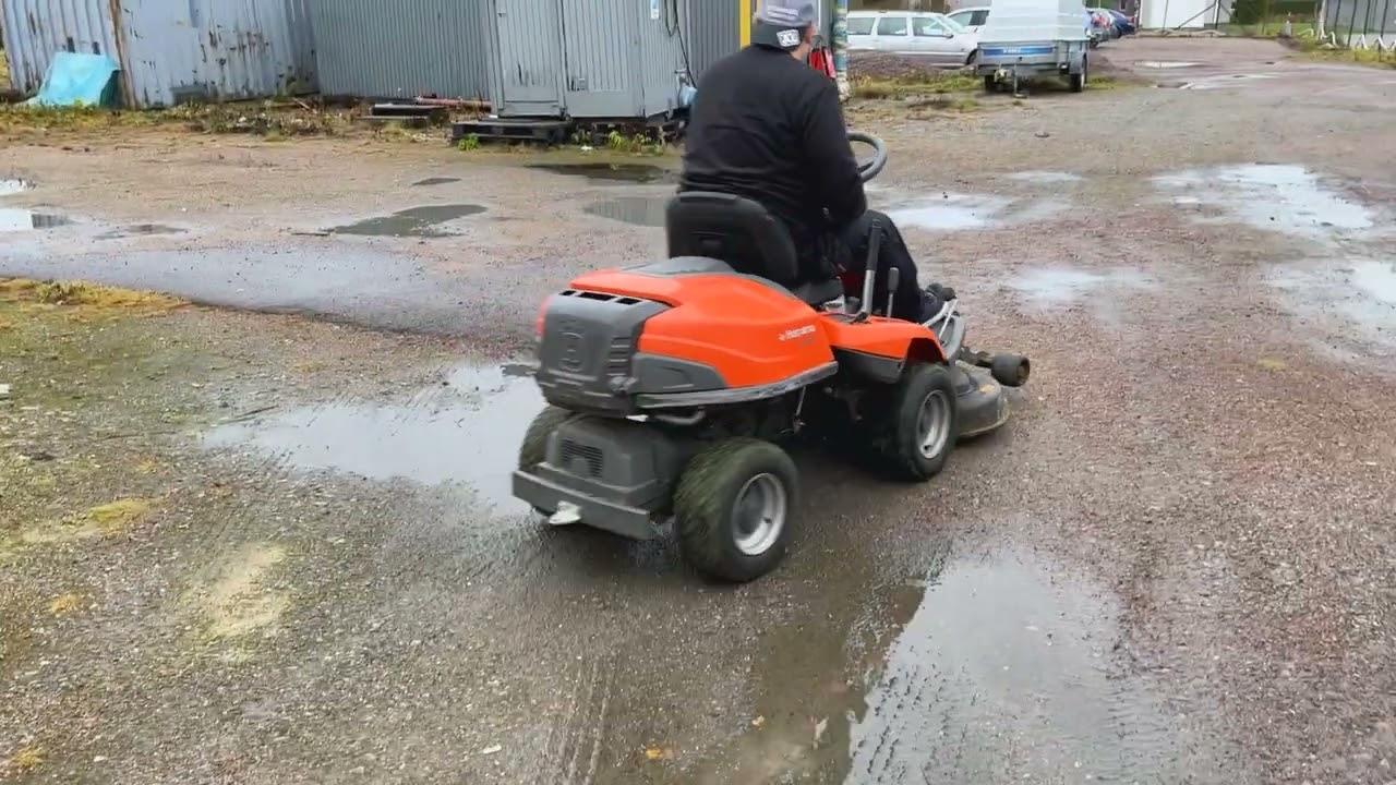 Åkgräsklippare Husqvarna R214TC