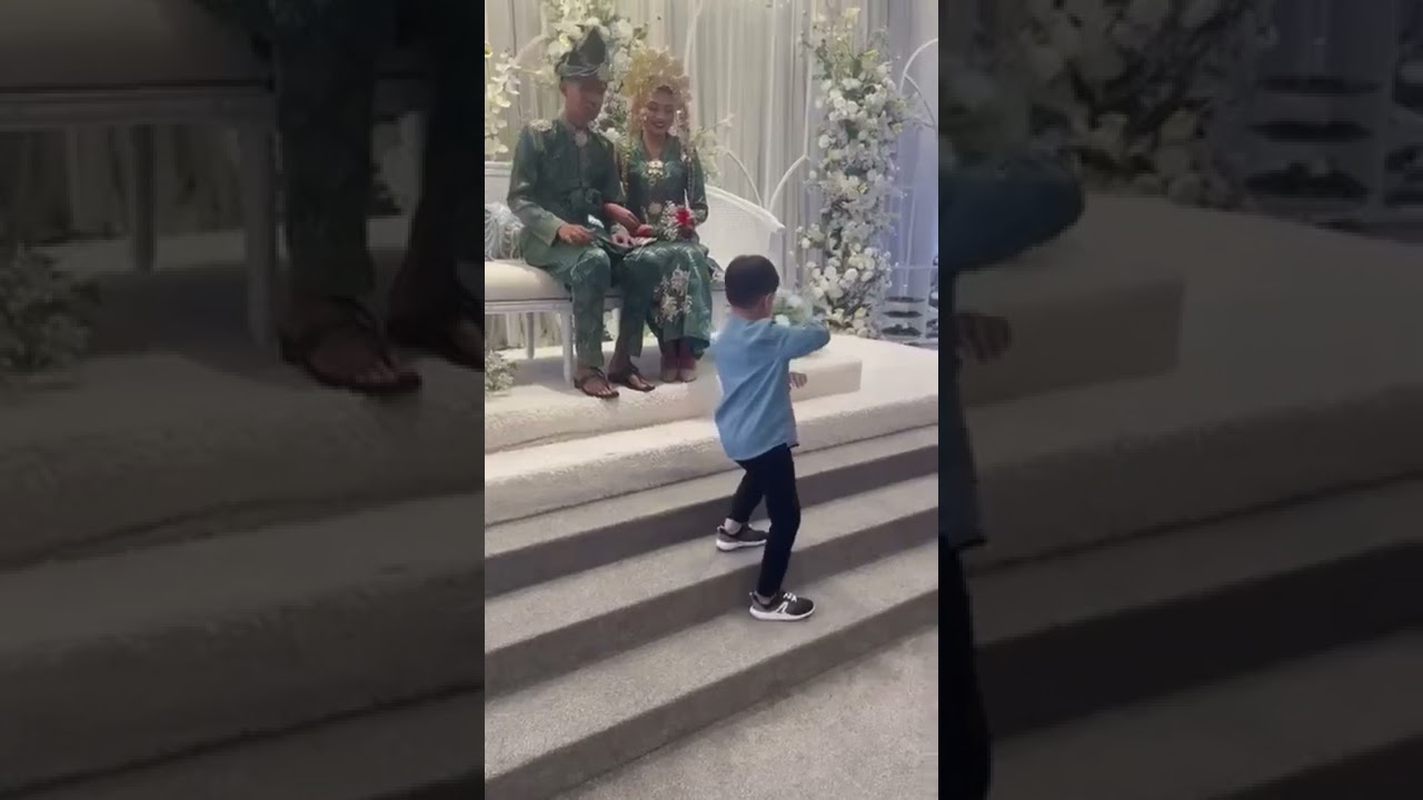 6 years old BOY doing SILAT PENGANTIN...