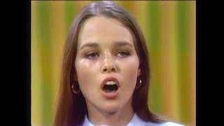 Video thumbnail of "The Mamas & The Papas - Dedicated to the One I Love [The ES Show 1967]"