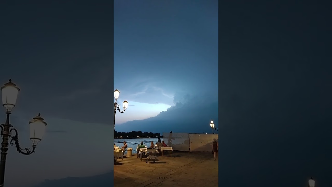 Lightning 🌩️ storm in Venice, Italy - July 19th, 2023 ‎@italy4suitcasesandacat (1)