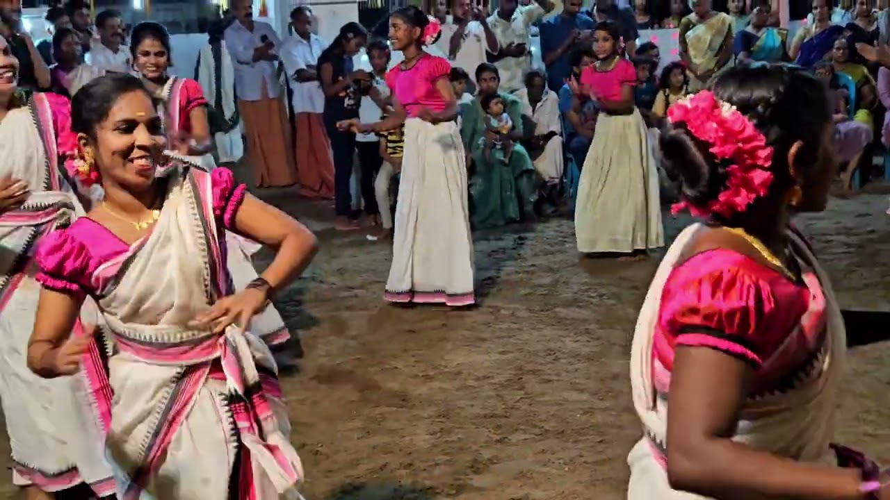 ചെണ്ടു മല്ലിക പൂ കണ്ടാൽ ചന്തമിലെ....... 🥰❤️