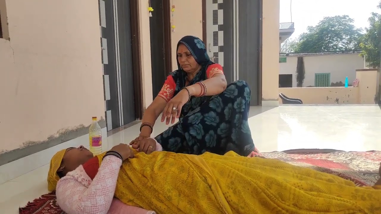 #पड़ोसन की बहू आई  दादी पा धारण नाभि ठीक💯🤣 करवाने##funny #comedyकॉमेडी 🙏🙏🙏