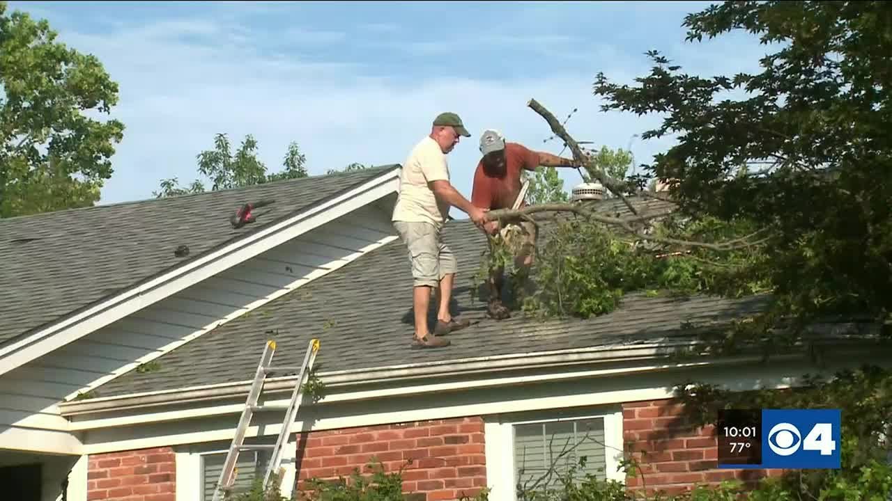 Thousands without power as storms roll through Sunday - YouTube
