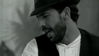 Video thumbnail of "Juan Luis Guerra - Viviré"